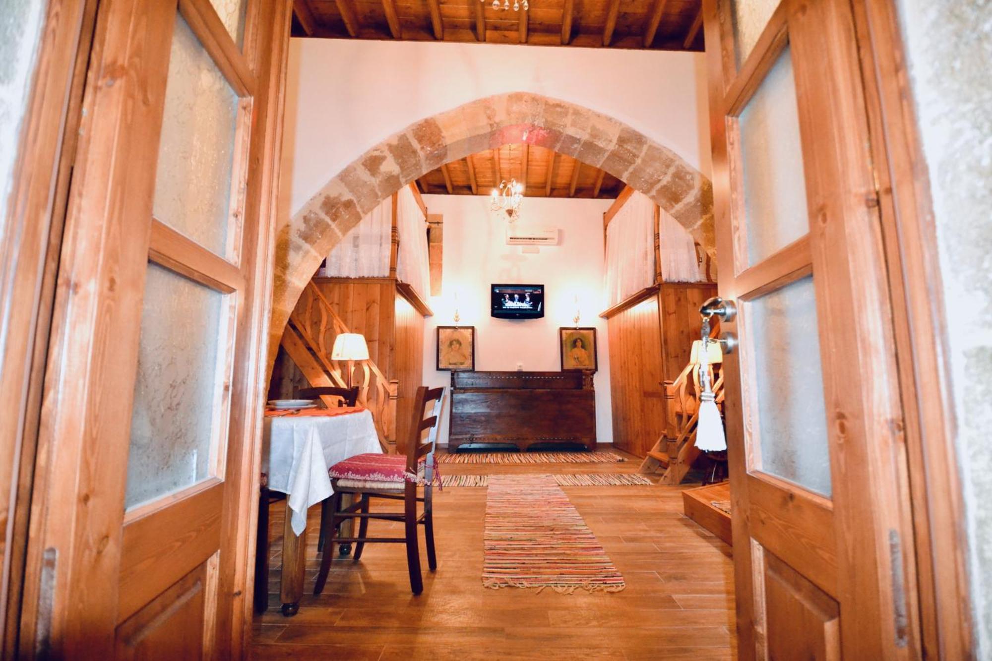 Villa Patitiri Traditional House With Hot Tub Archangelos  Dış mekan fotoğraf